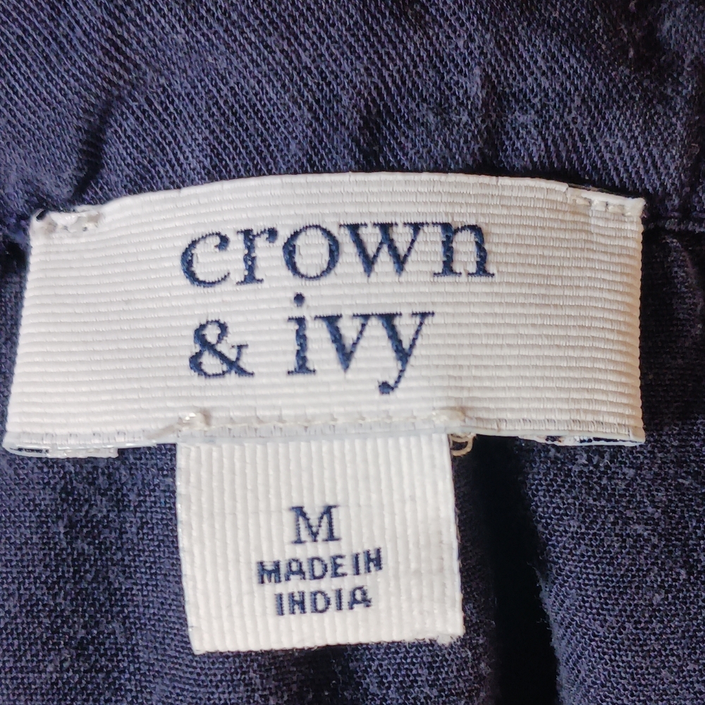 Crown & Ivy - Picture 2 of 5
